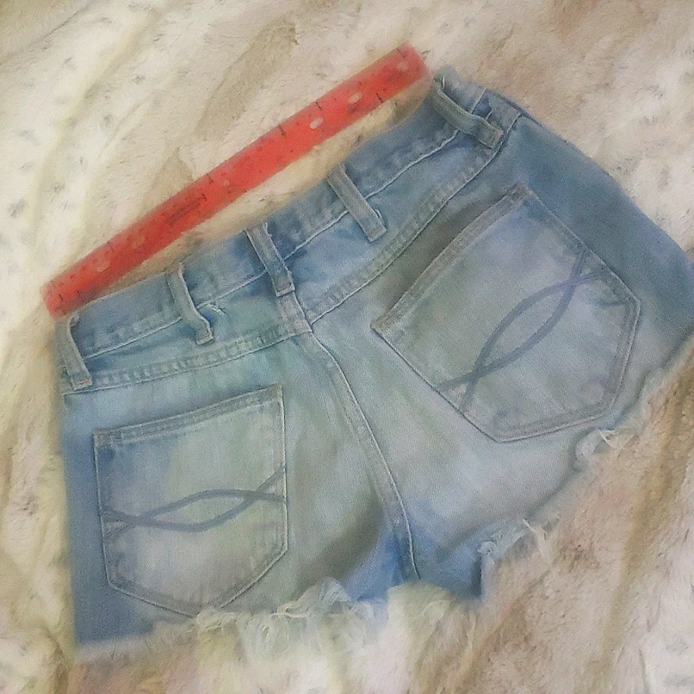 Abercrombie&Fitch Festival shorts, High rise, Size 00 - Picture 6 of 9